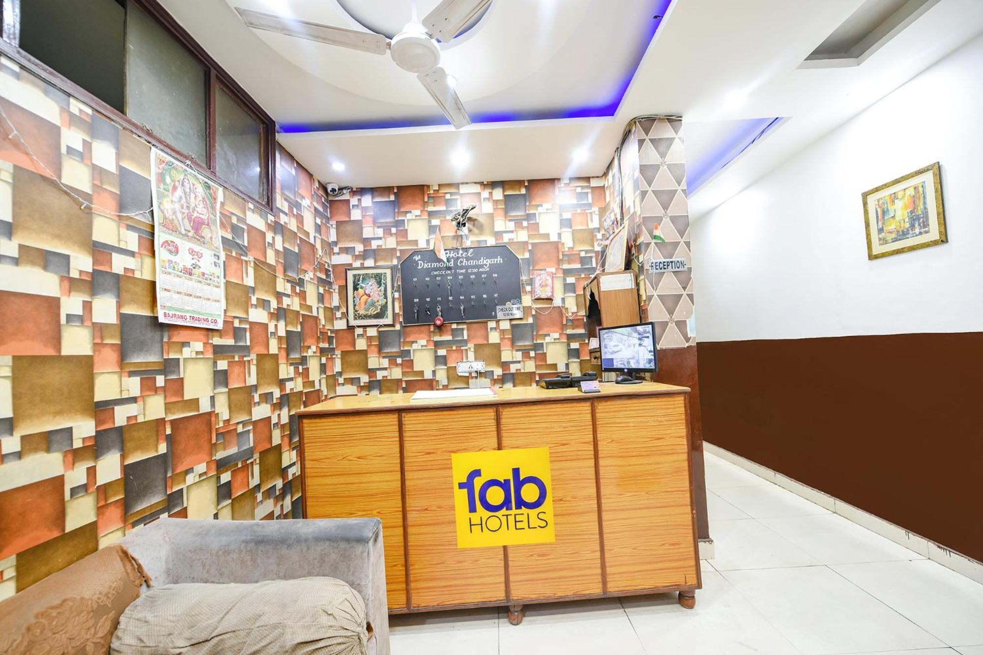 Fabexpress Diamond Sec 45 Hotel Chandīgarh Eksteriør billede